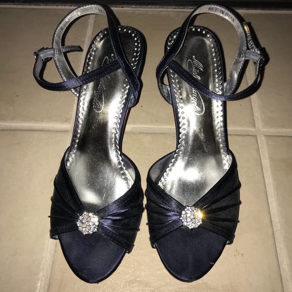 Dressy navy heels